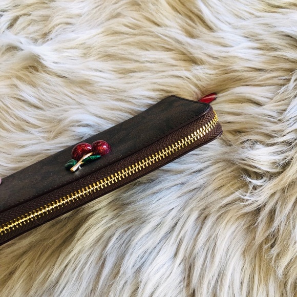 NWT Coach Signature Cherry zip around wallet - Picture 3 of 6